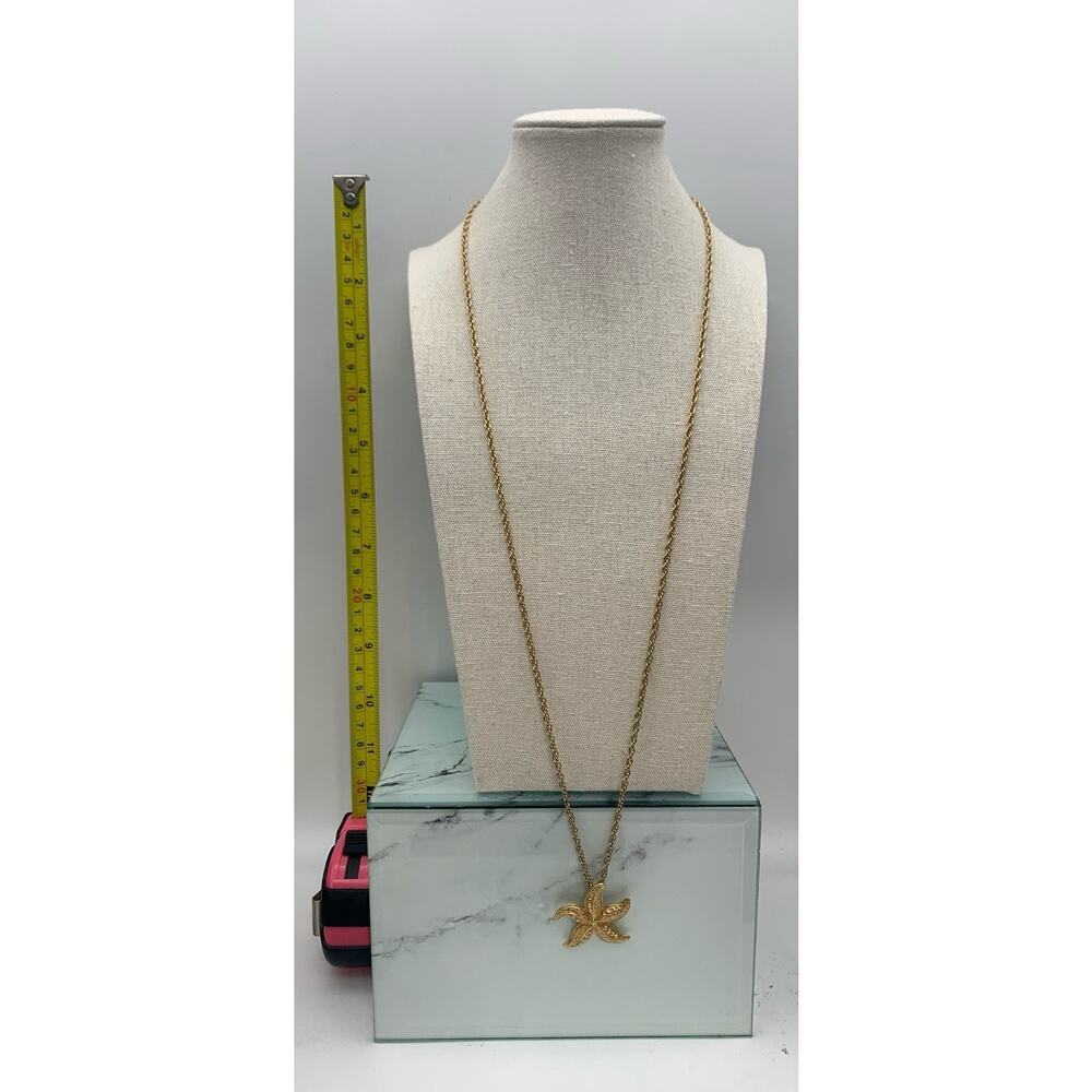 Vintage Avon Gold Tone Starfish Pendant Necklace - image 4